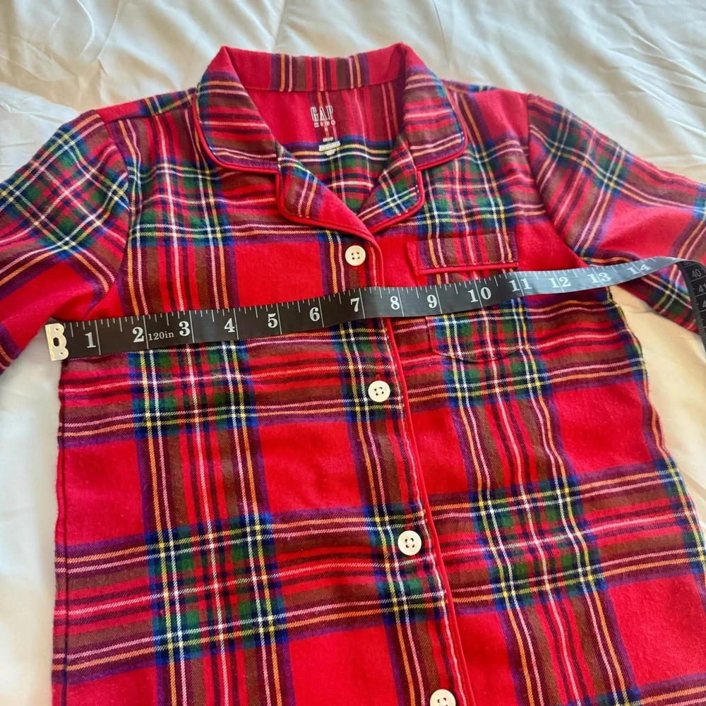 Gap Kids Christmas Plaid Button-Up Nightgown. Size 4 - Picture 6 of 7